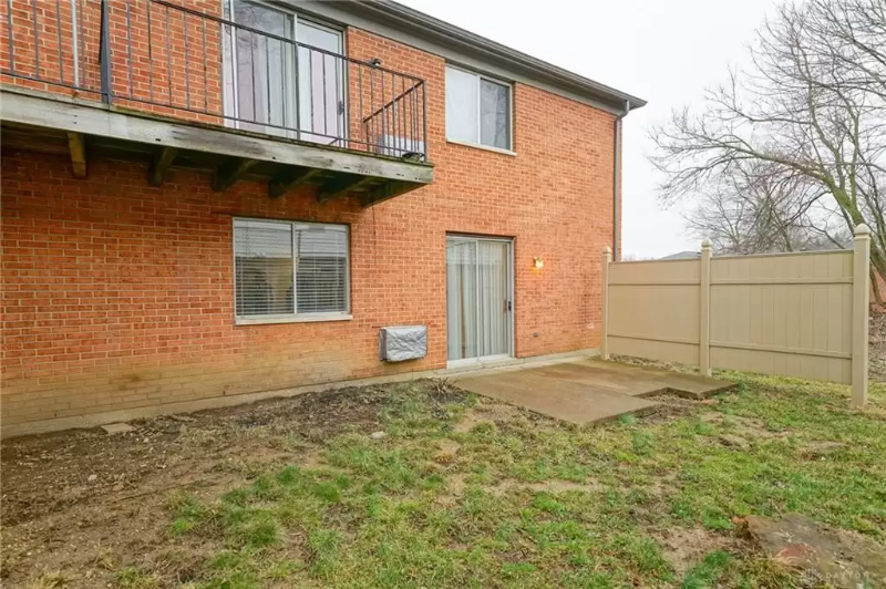 5375 Dunmore Dr – photo 2