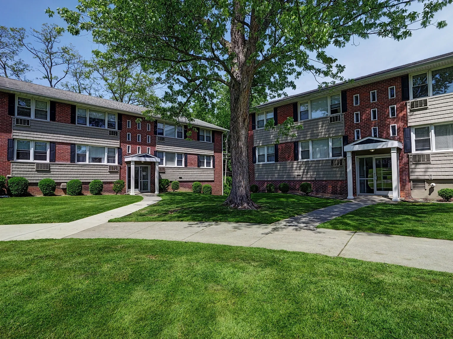 Riverhill Apartments – photo 4
