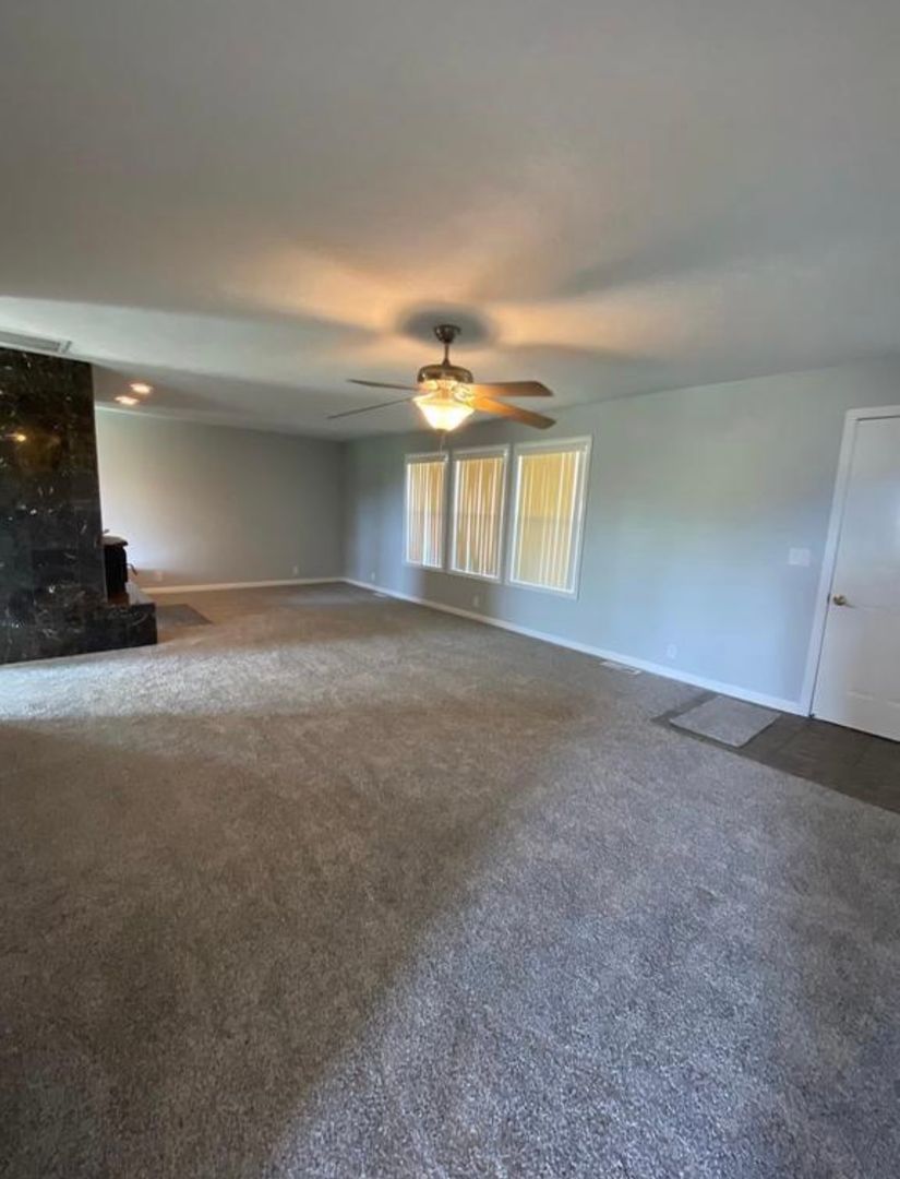 17401 N County Rd 550 E – photo 4