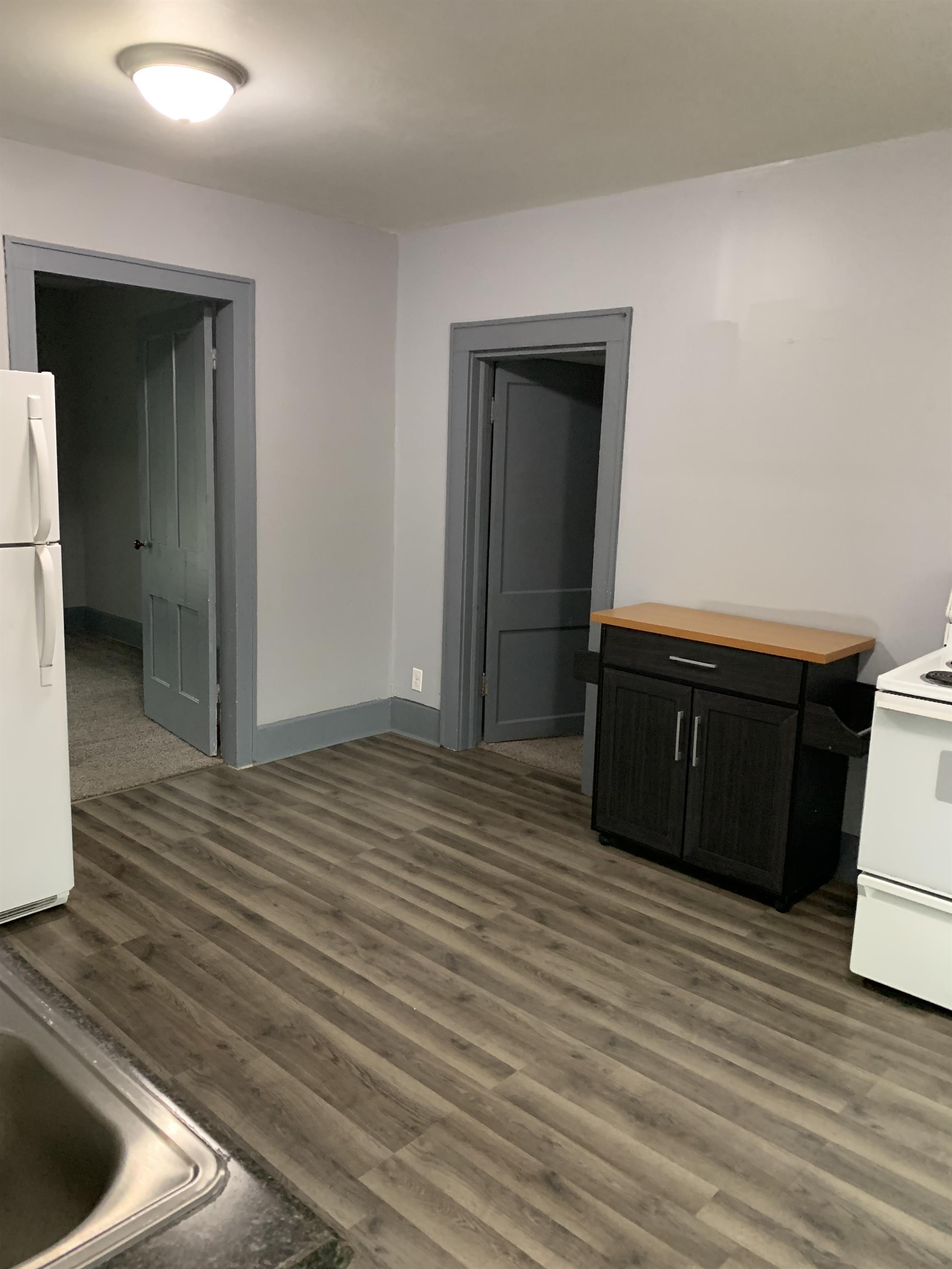407 Oak Ave SE – photo 4