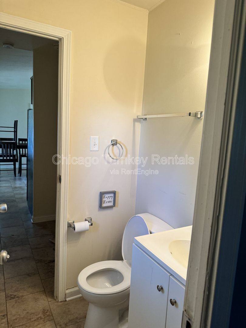 105 S Sycamore Ln – photo 5