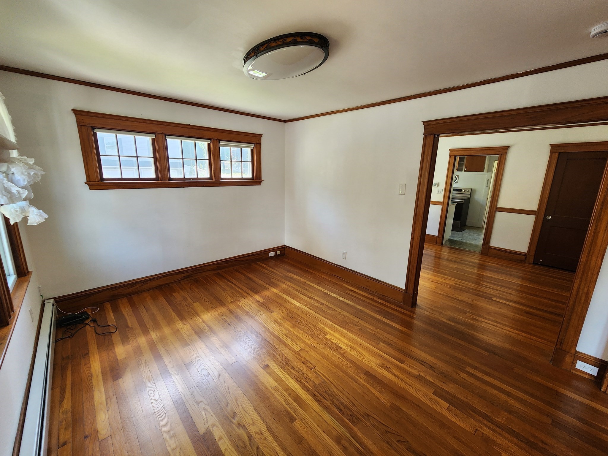 35 Bowker St – photo 2