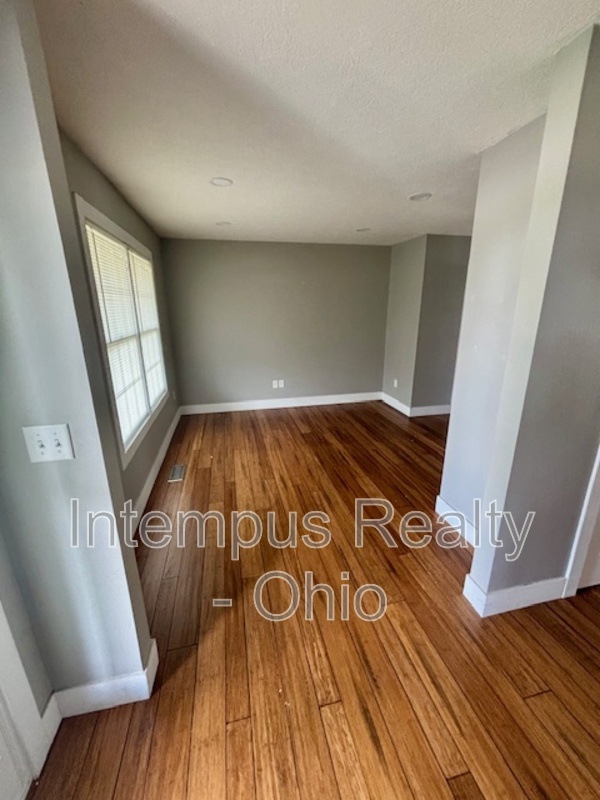 1482 Geranium Dr – photo 5
