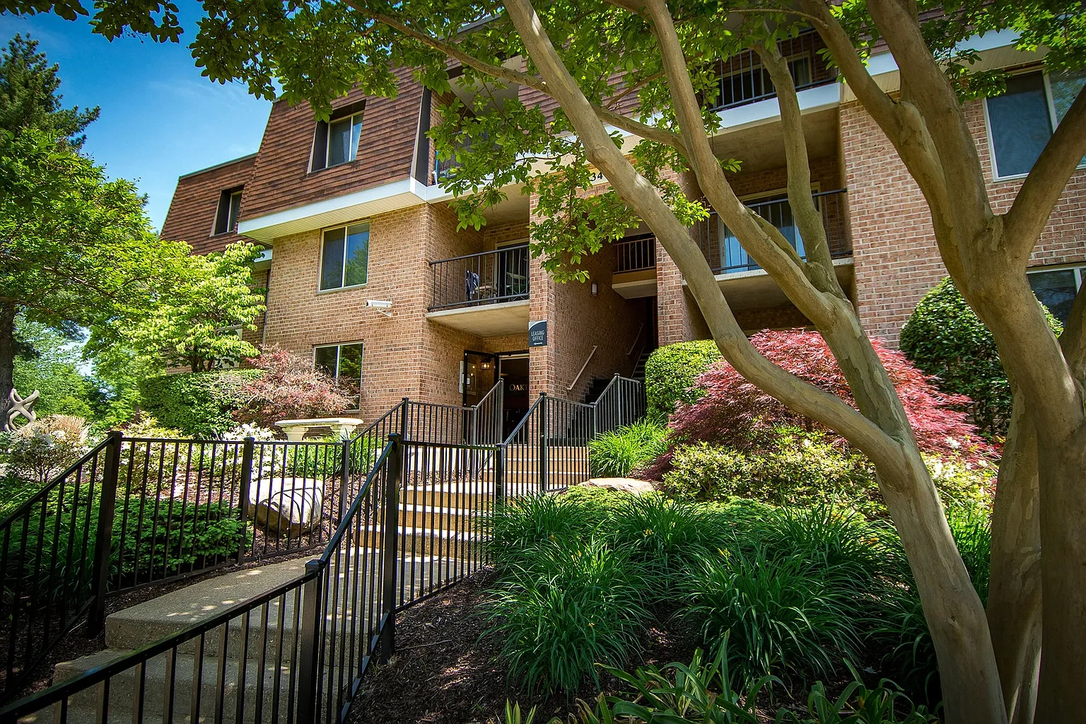 Oakton Park Apartments – photo 2
