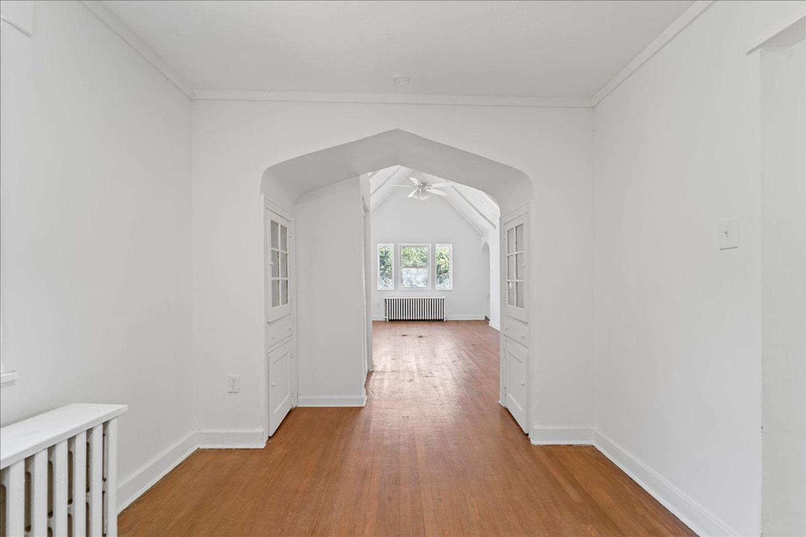 3847-3849 Beechwood Blvd unit 2 – photo 5