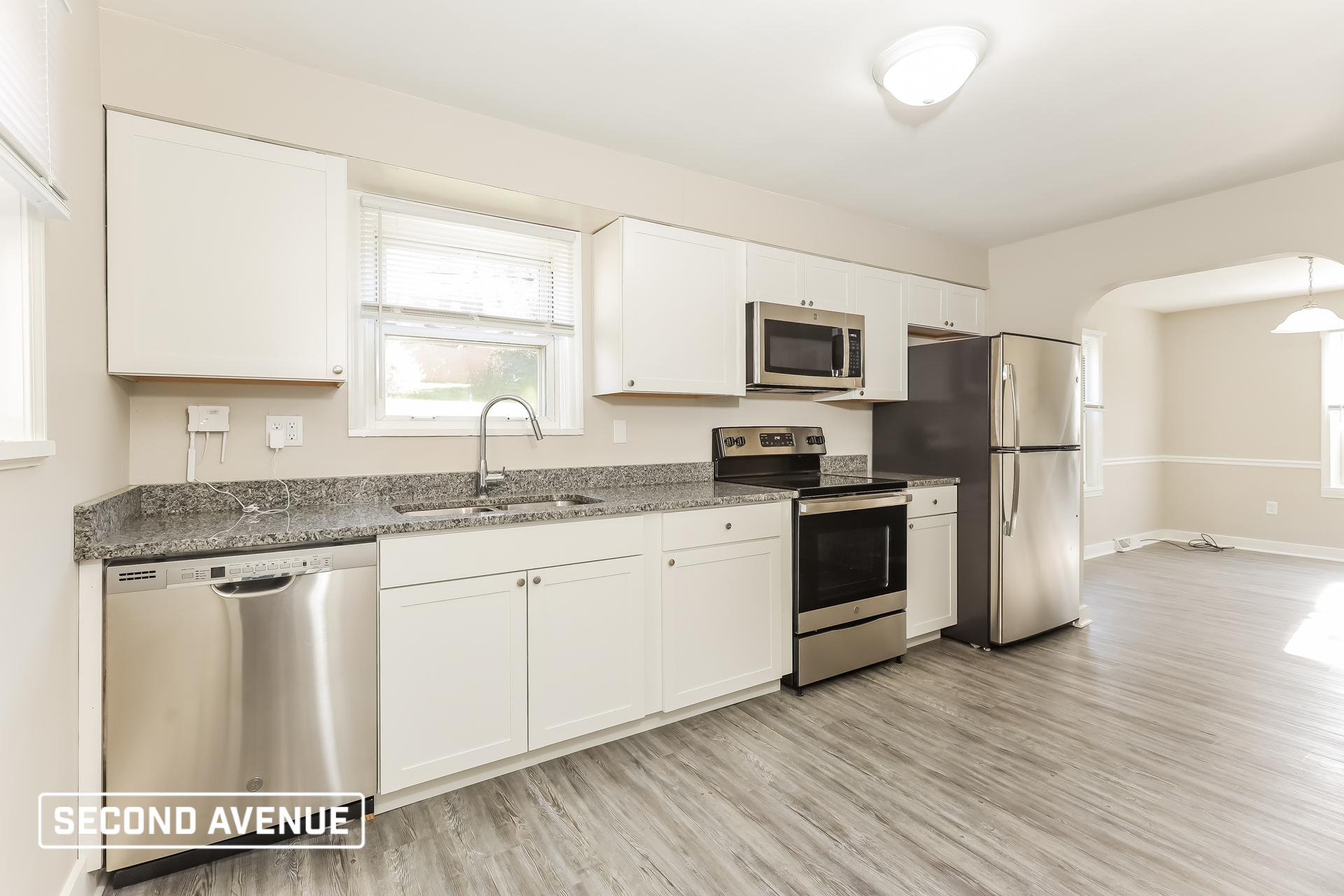 2405 Kane Rd – photo 2
