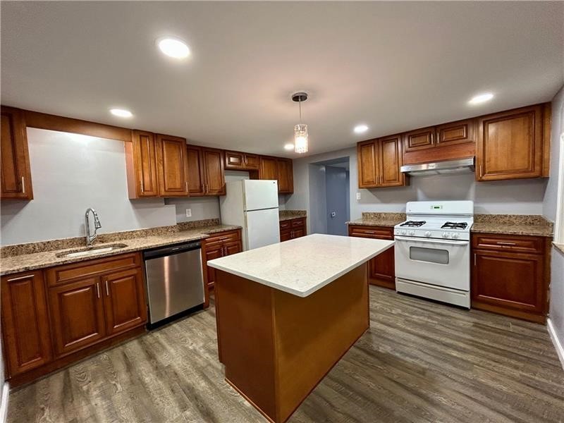 1004 Fritz St – photo 1