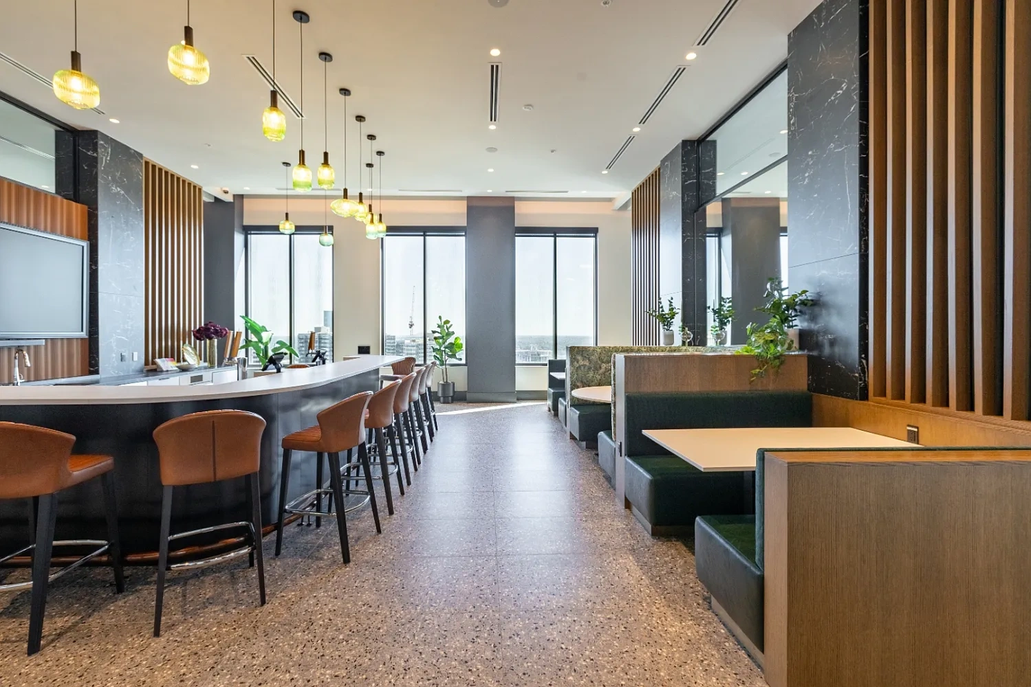 Momentum Midtown – photo 3