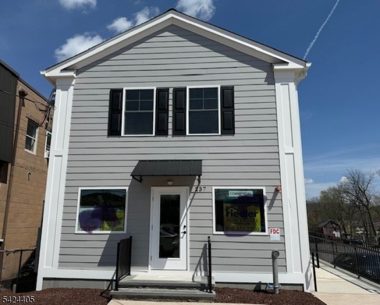 237 Main St – photo 1