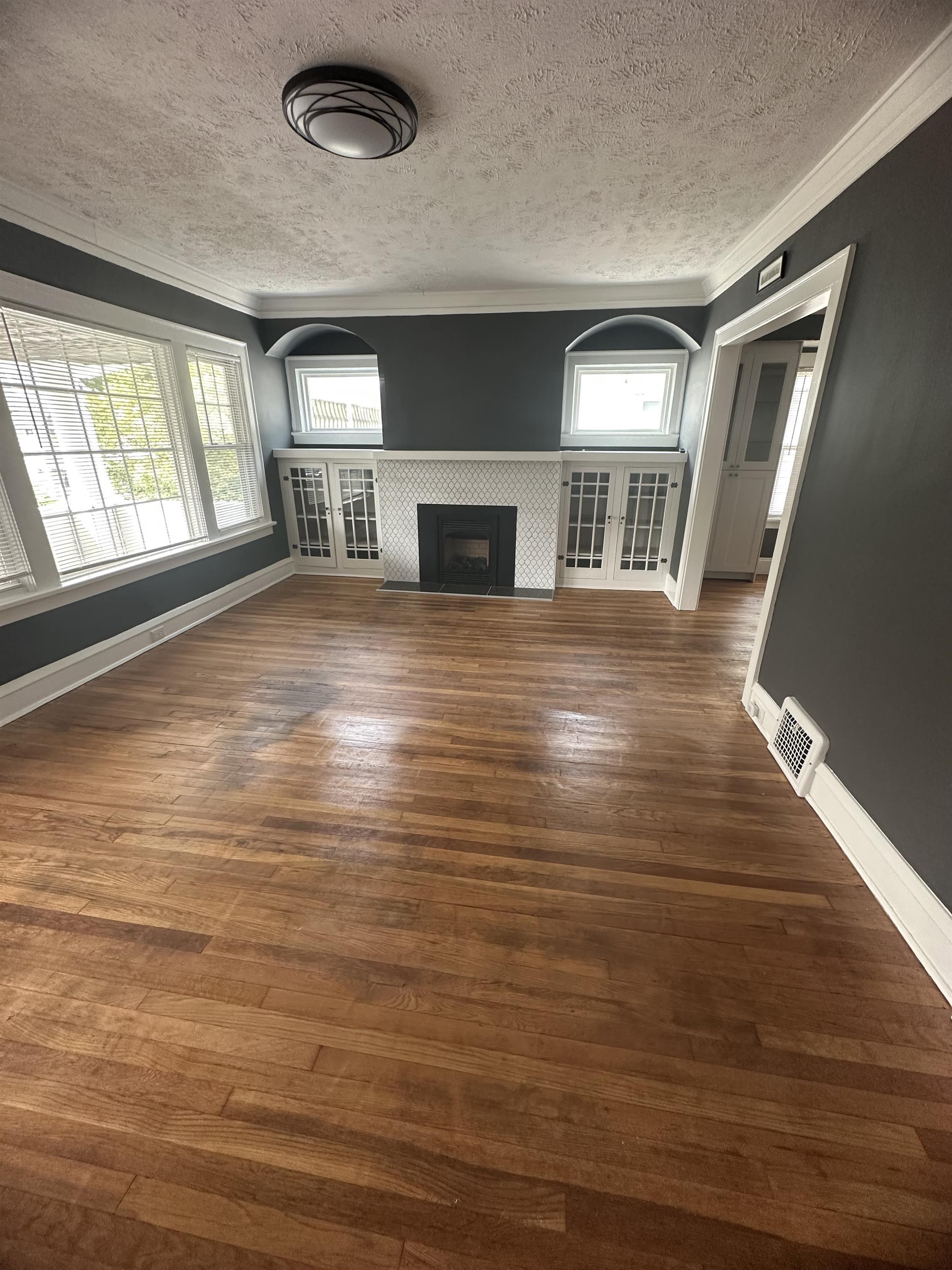1337 W 106th St – photo 4