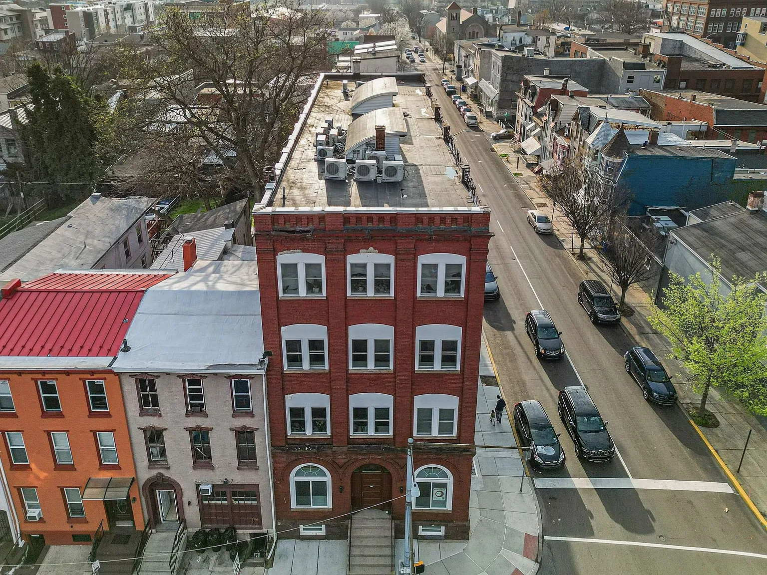 Multi-family building - Center City – photo 3