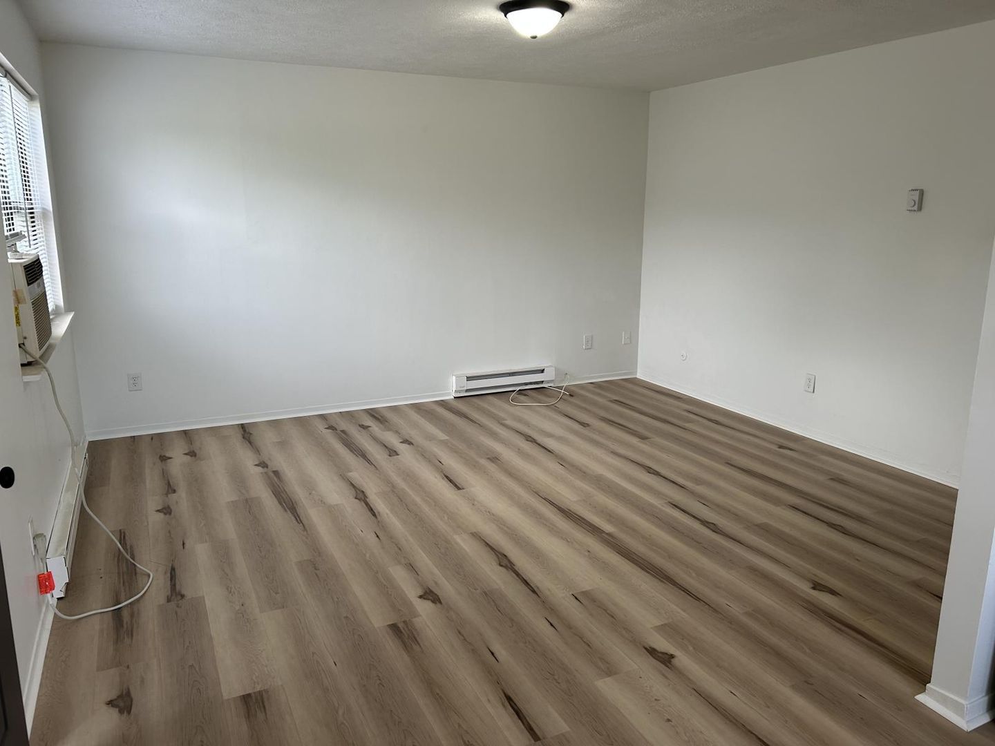 270 Everett Ave – photo 2