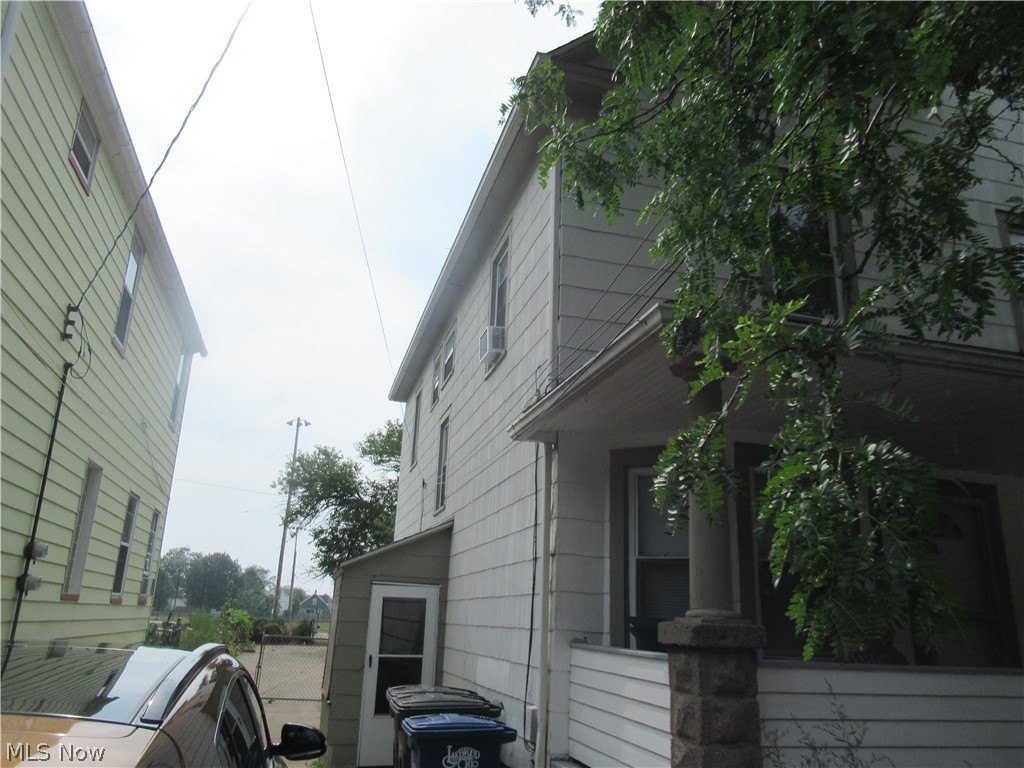 2080 Halstead Ave #2 – photo 2