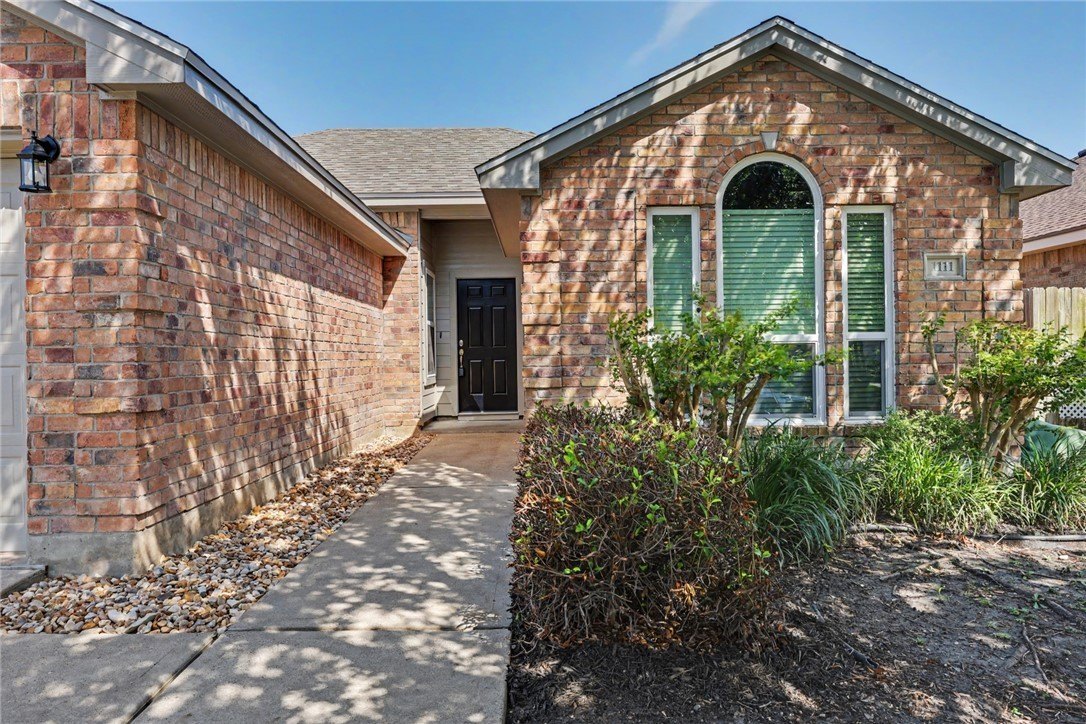 1111 Meadowbrook Dr – photo 2