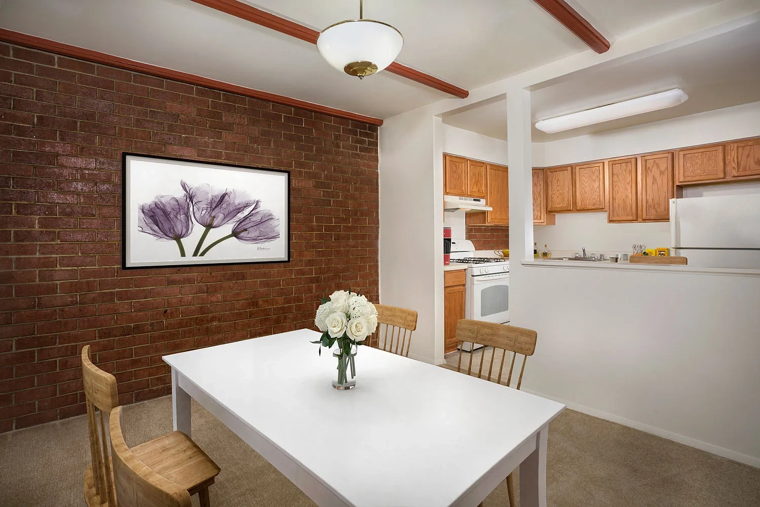 Whitehall Square Apartments – photo 4
