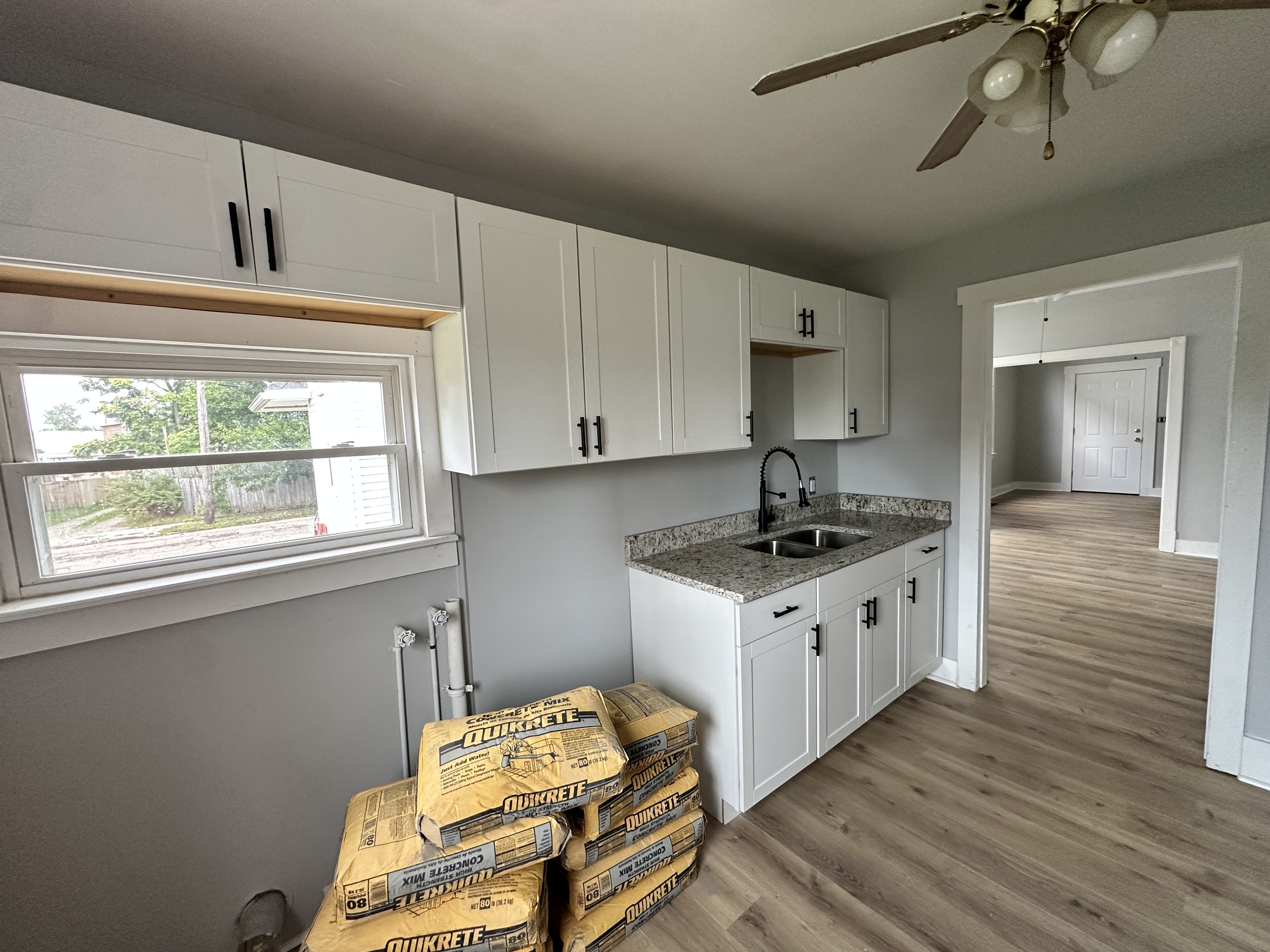 2309 Elbe Ave – photo 4