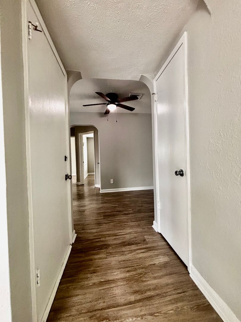 523 Hadley Ave unit 3 – photo 5