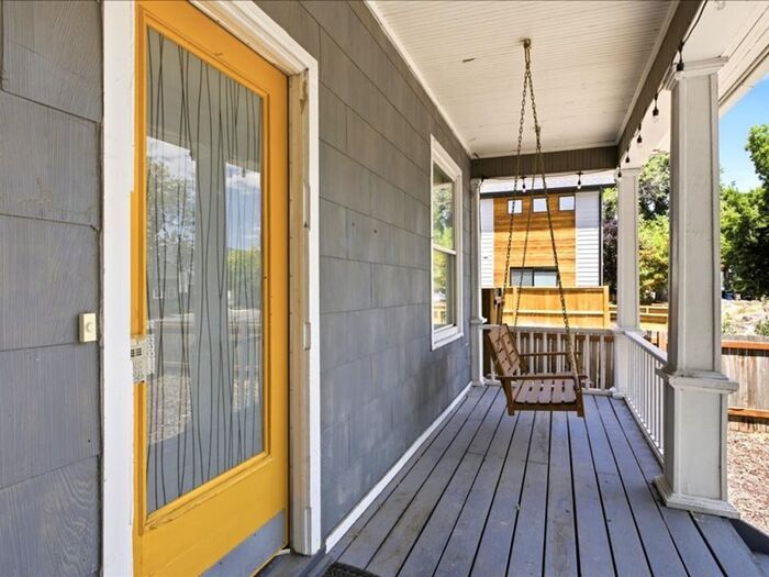 862 S Jefferson St – photo 3