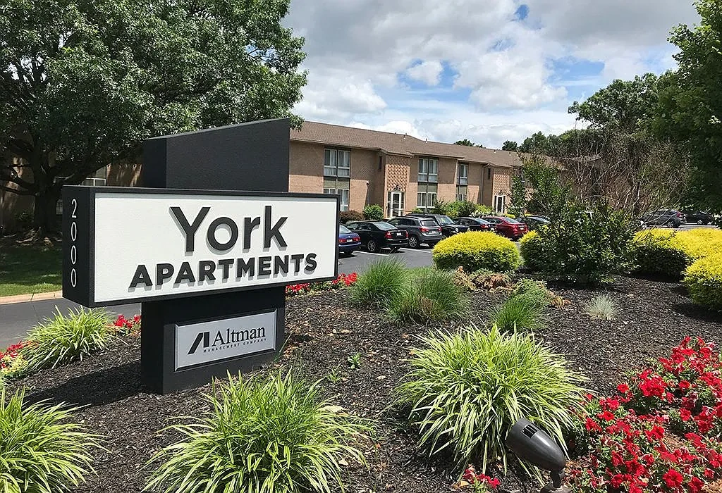 York Apartments – photo 1