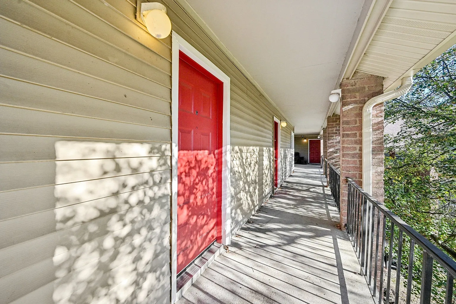 Raccoon Creek Apartments – photo 3