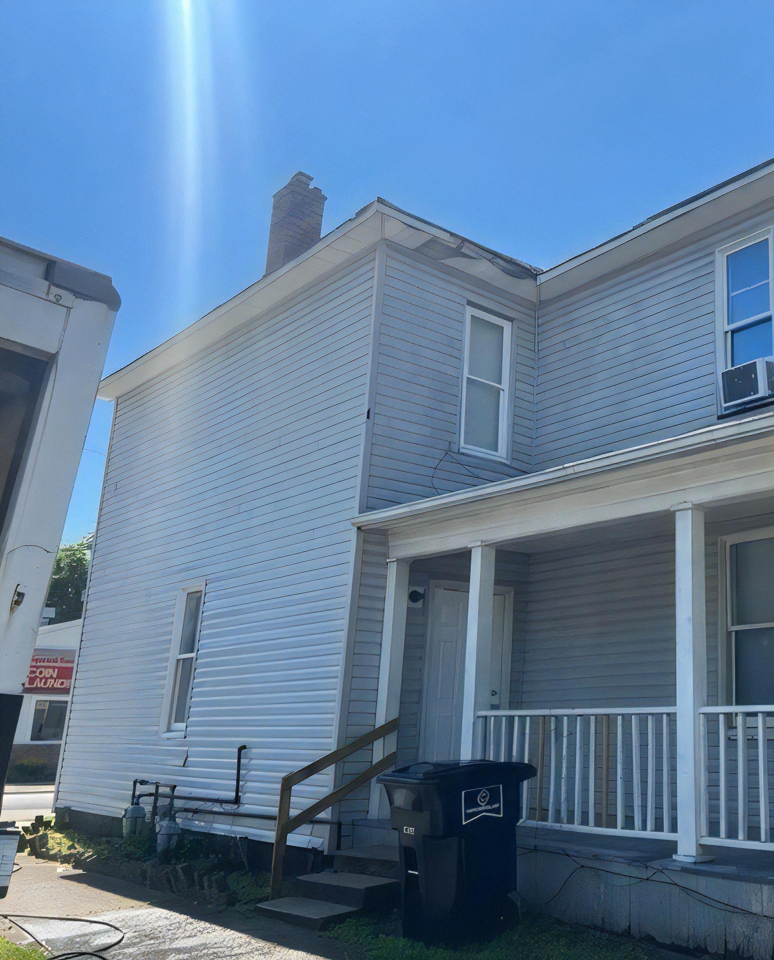 335 1/2 Washington Ave – photo 2