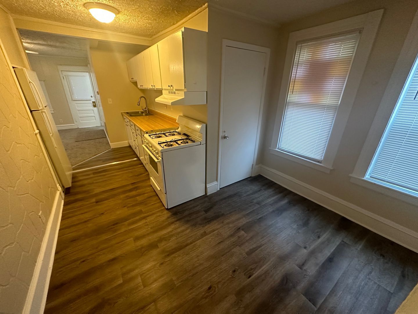 701 S Center St unit #2 – photo 3
