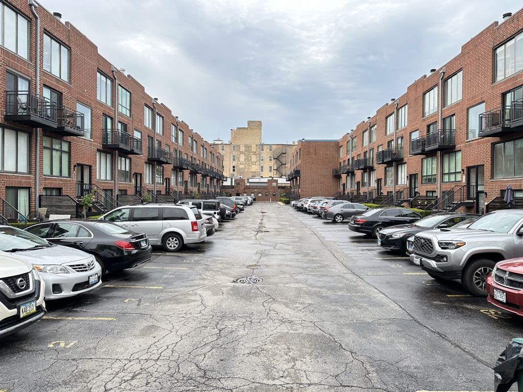 949 W Grace St unit 202J – photo 1