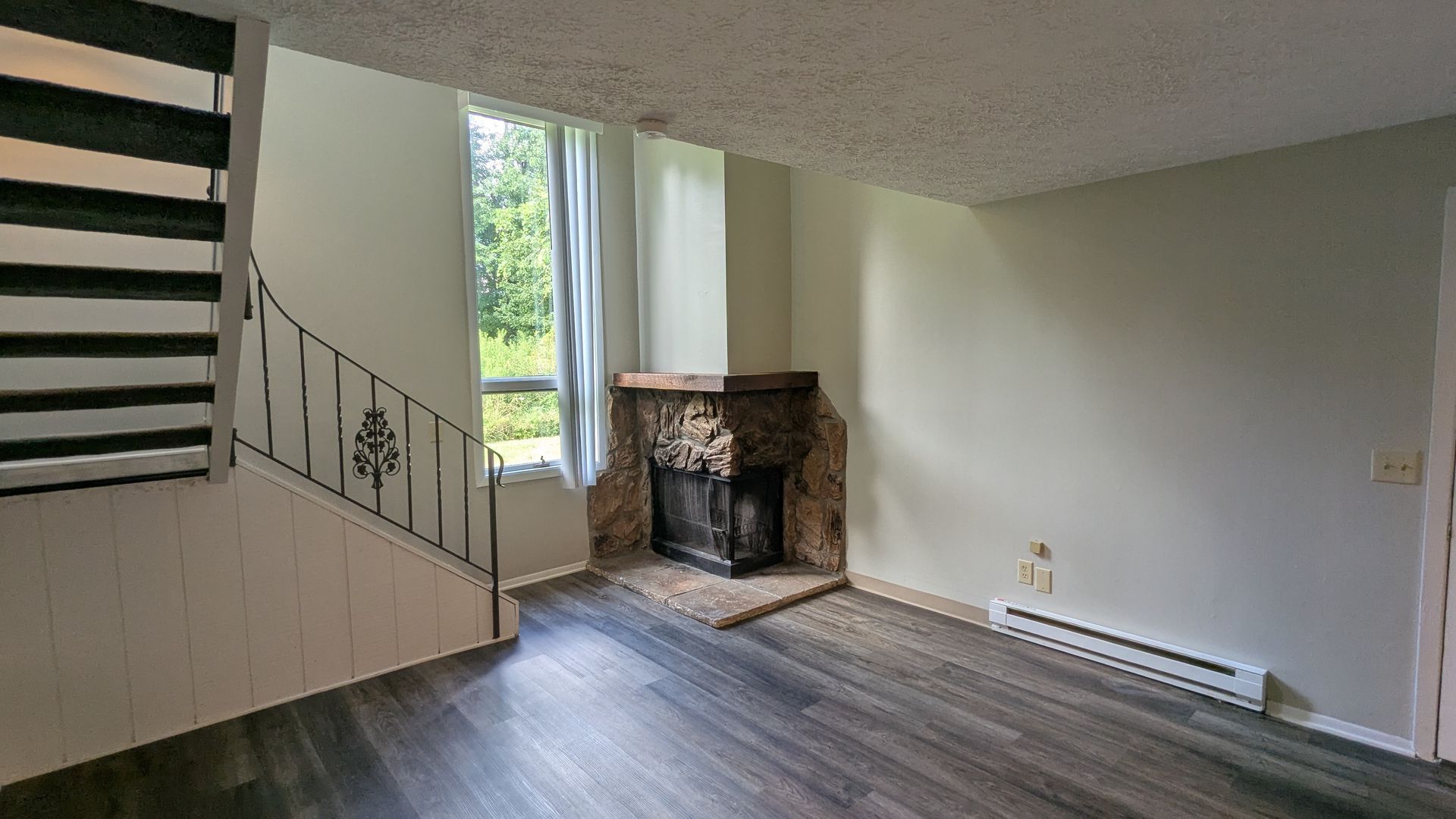 819 Kerns Dr NE unit Apt A (Loft) – photo 4