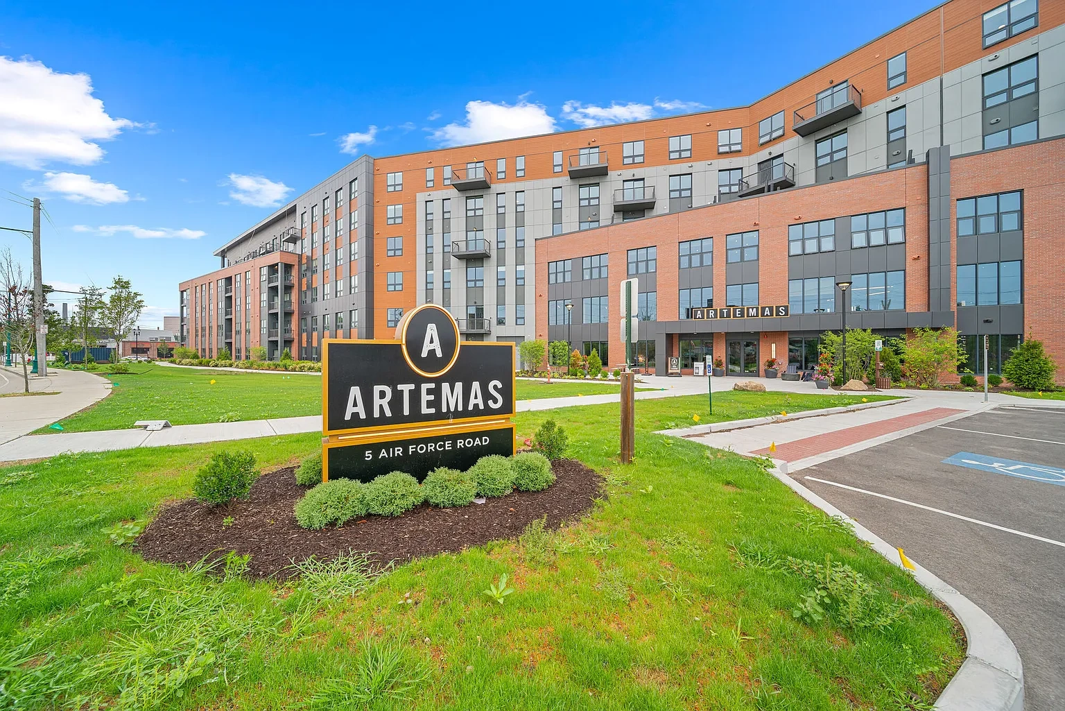 Artemas – photo 4