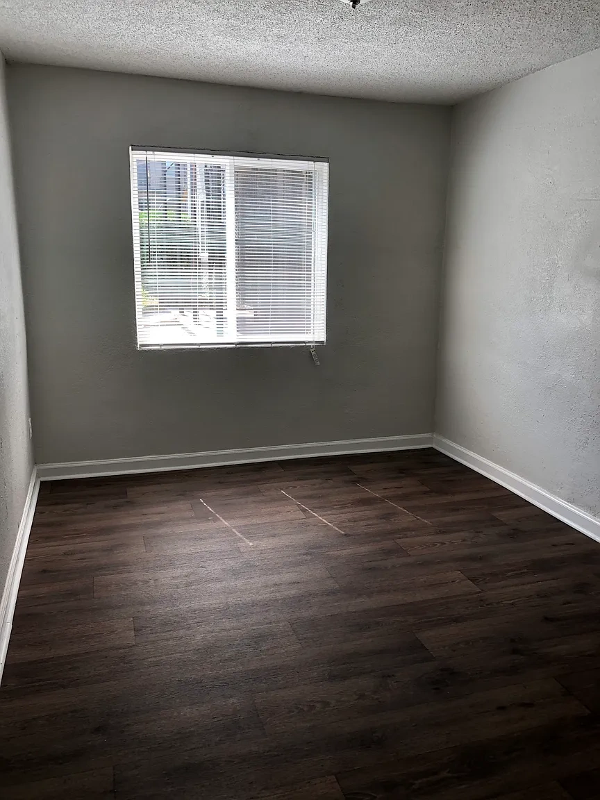 Fairway Court Apartments – photo 1
