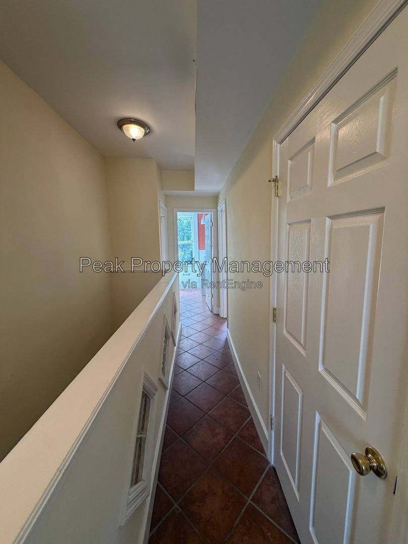 3120 Parkwood Ave unit A – photo 2