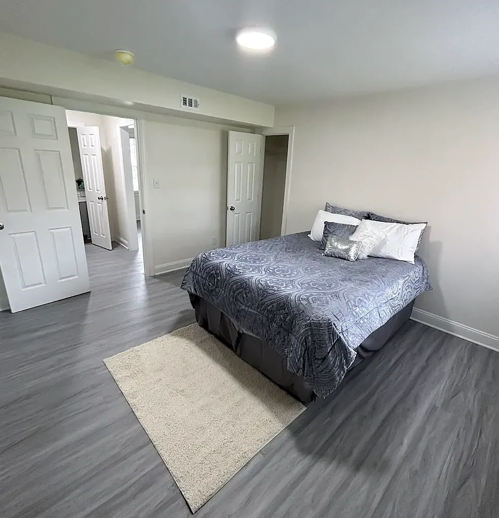 Westhills Square Apartments – photo 1