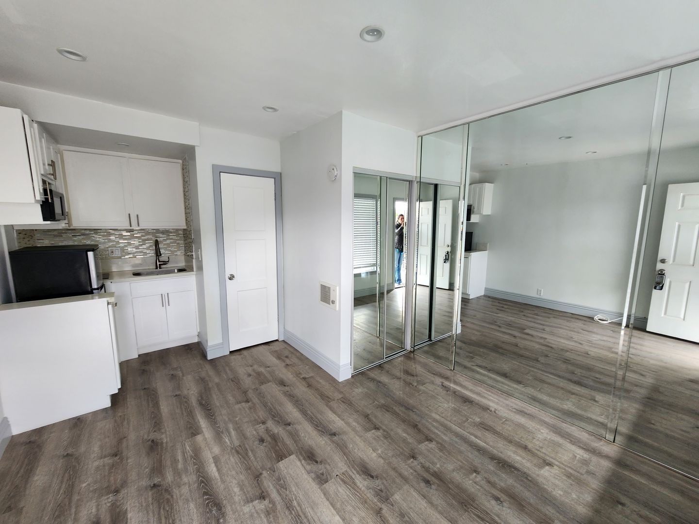 5465 2nd St unit 03 – photo 1
