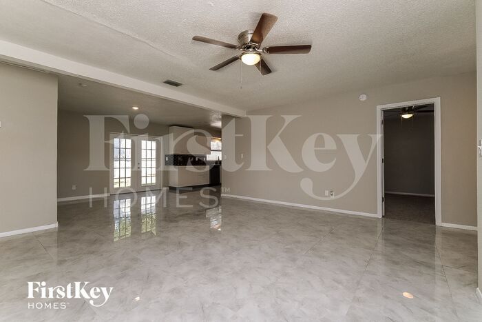 1418 Stonehaven Way – photo 2