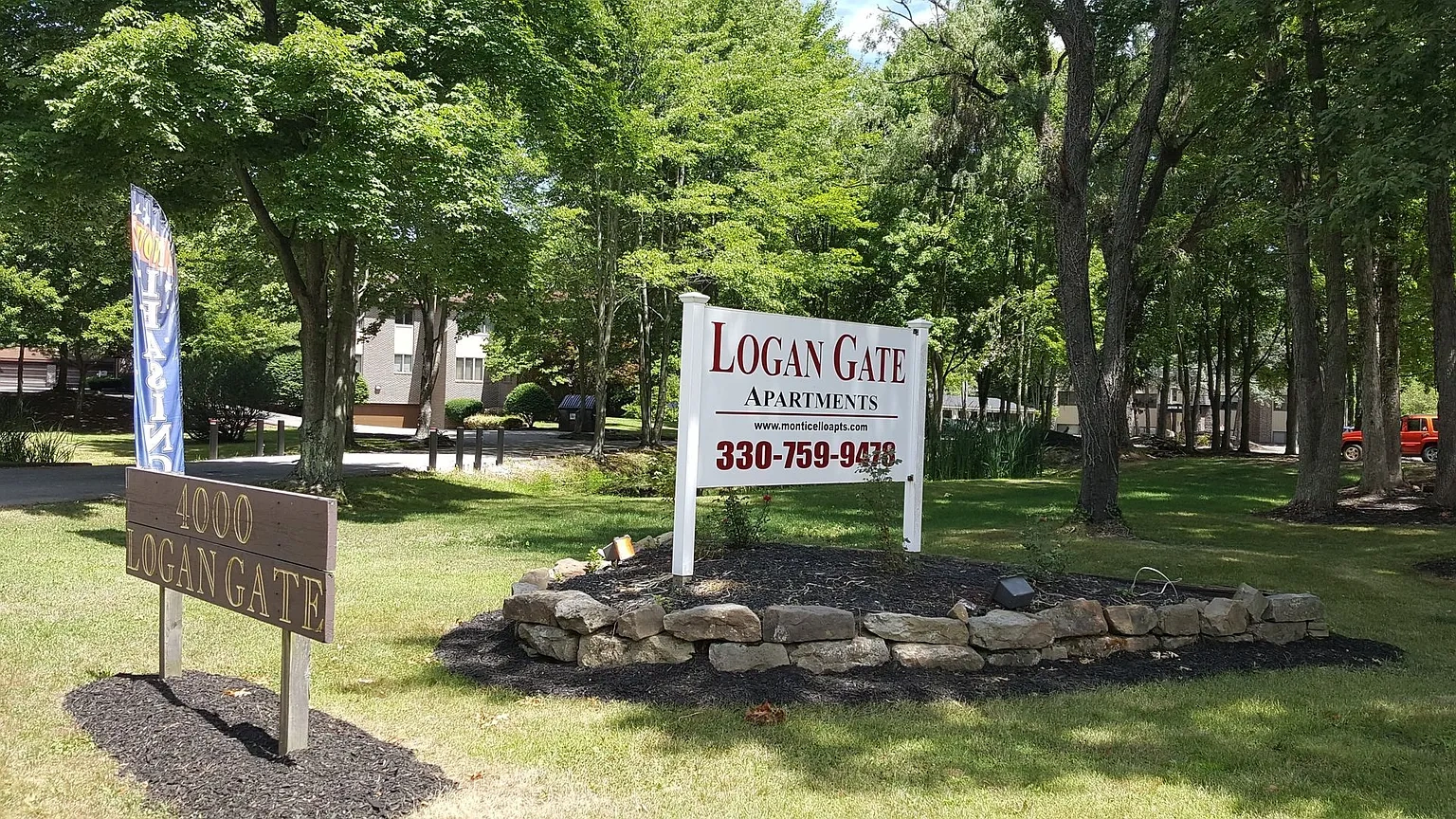 Monticello Apartments & Townhomes including Logan Gate & Logan Way – photo 2