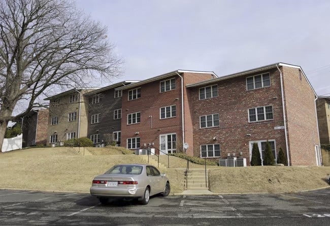 Normandy Hill Apartments – photo 1