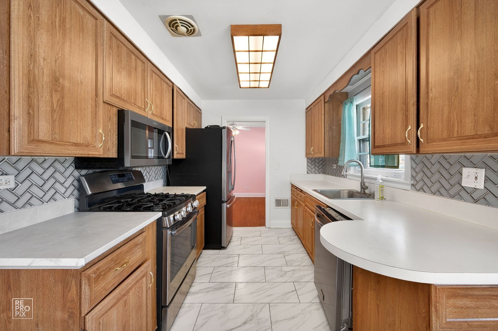 304 W Golf Rd – photo 2