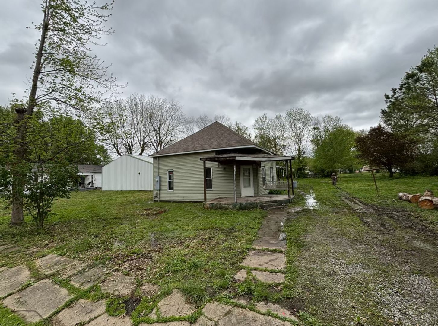 305 S Sims St – photo 1