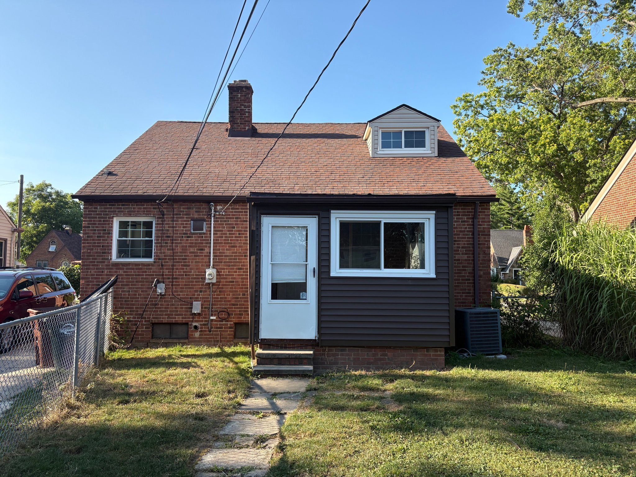 1211 Tuxedo Ave – photo 4