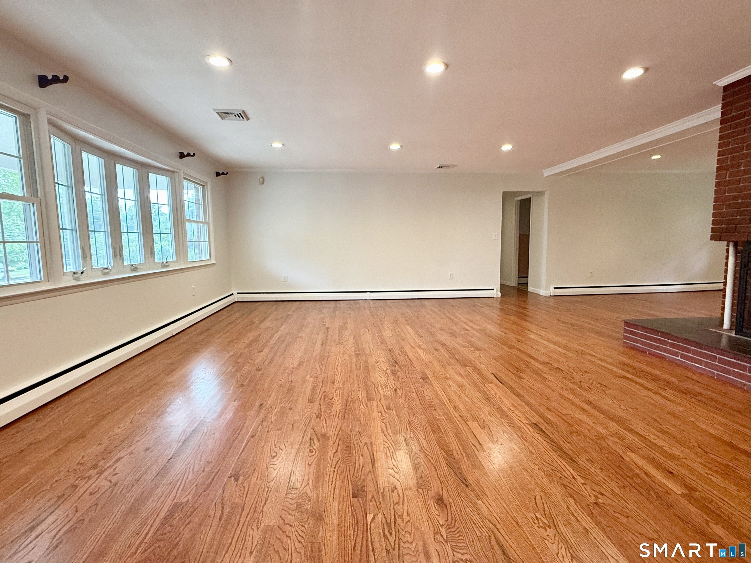 21 Byron Pl – photo 2