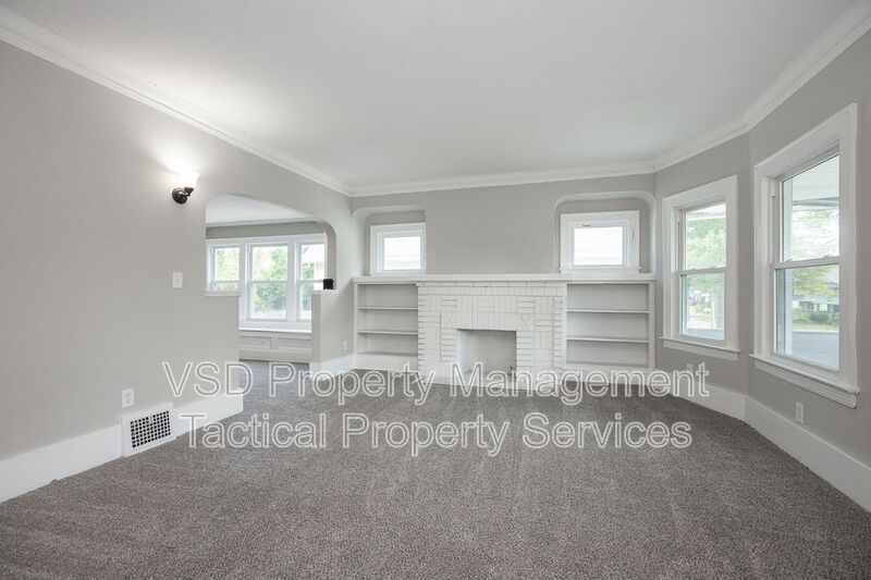 3694 E 147th St – photo 5