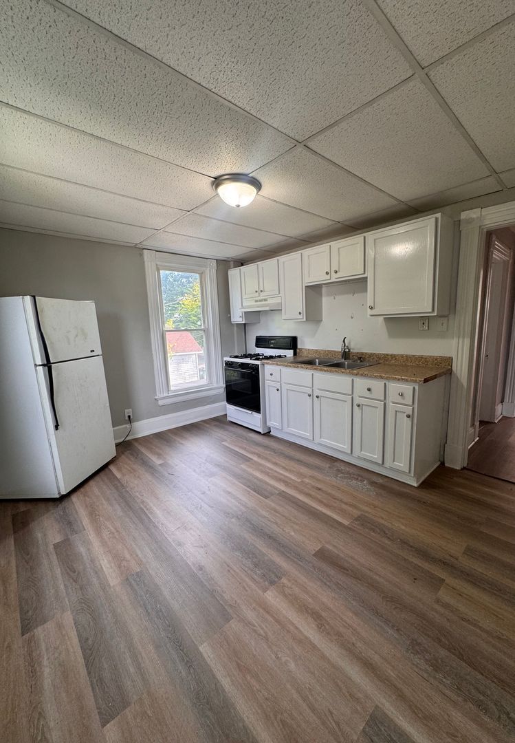 324 Liberty Ave unit B – photo 4