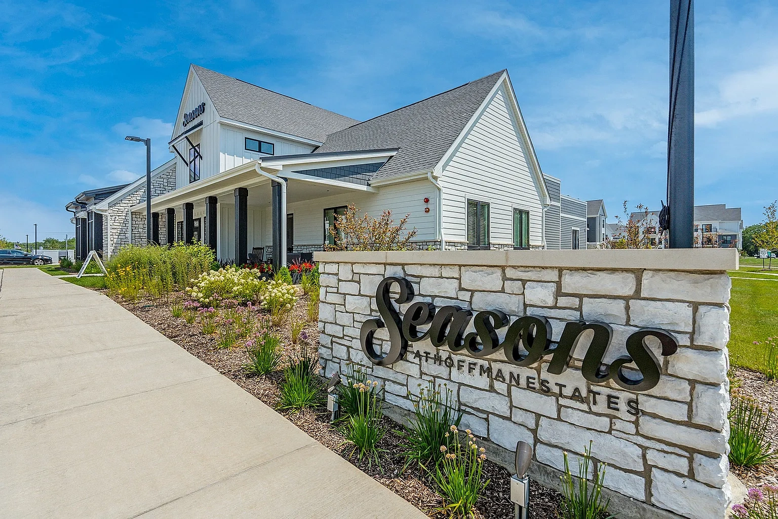 Seasons at Hoffman Estates – photo 2