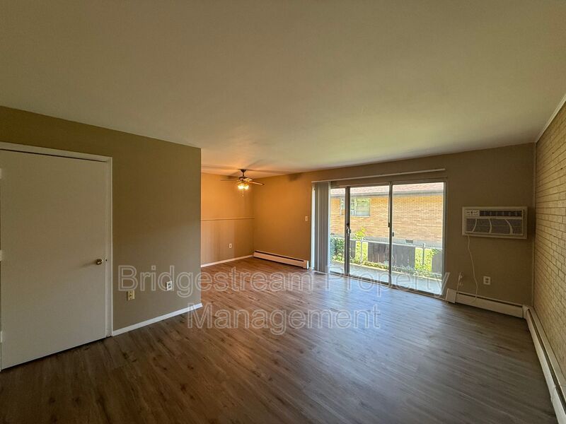 401 Elder Dr unit 401-2 – photo 2