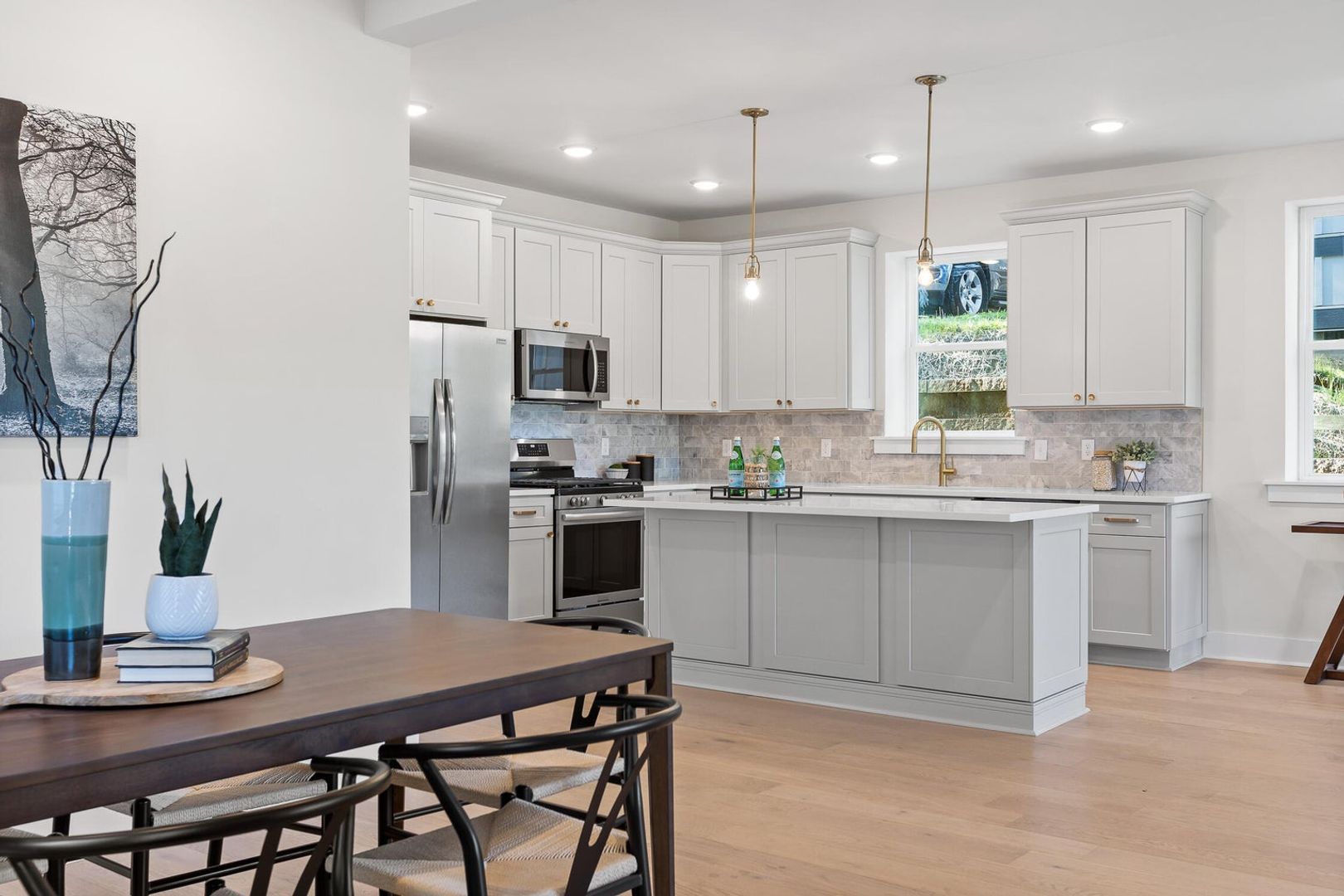 638 Ladd Ave – photo 5