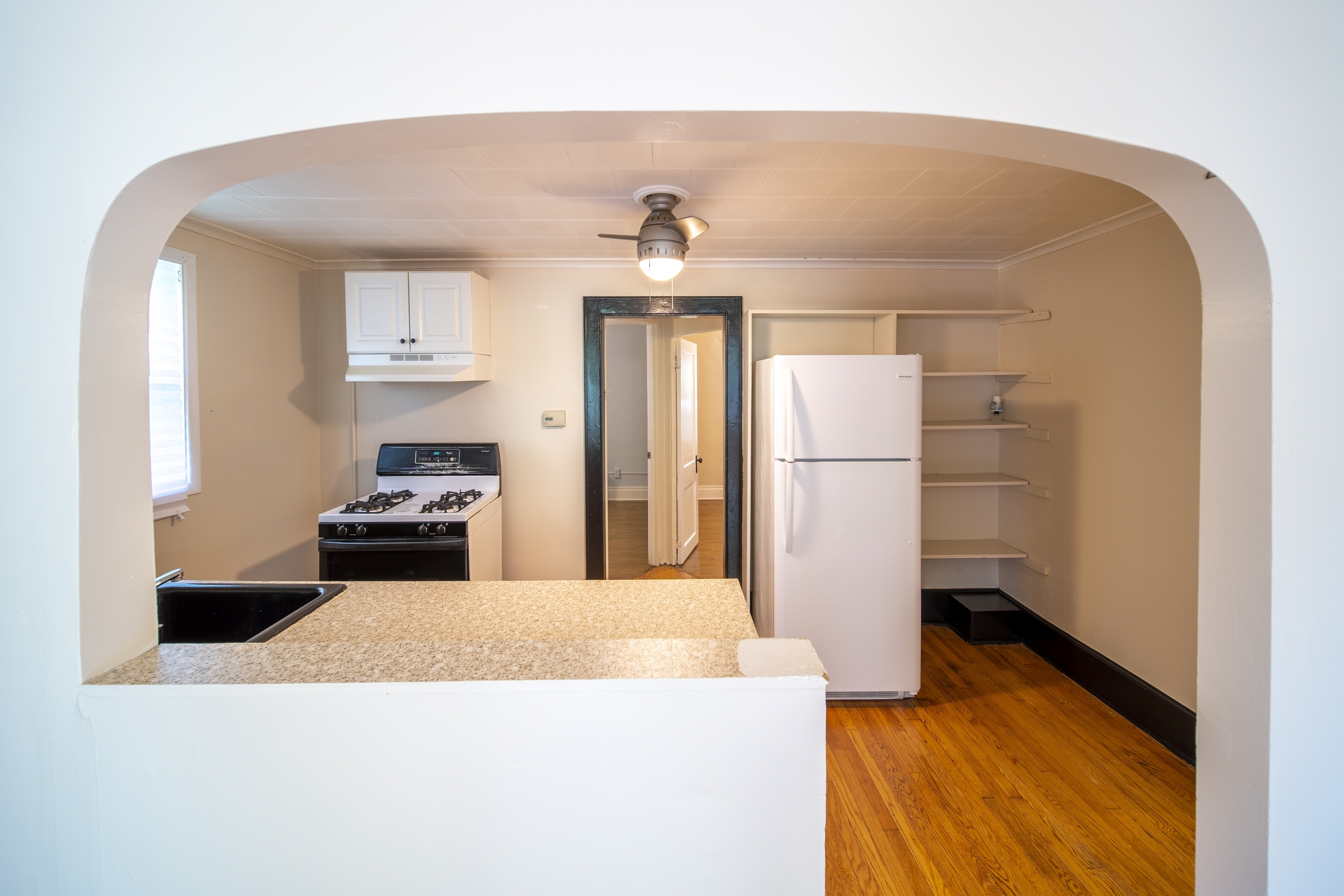 196 10th St – photo 2