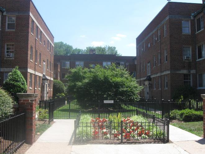 1827 P St SE – photo 3