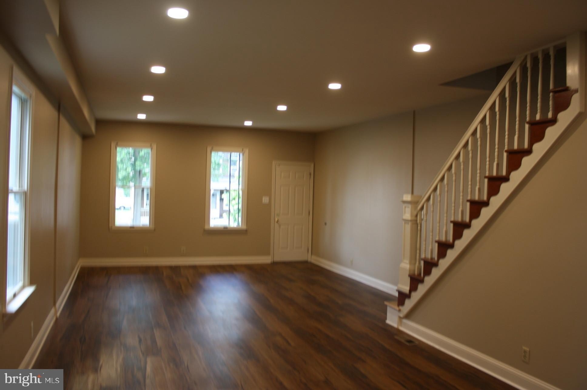 33 S Lafayette Ave – photo 5
