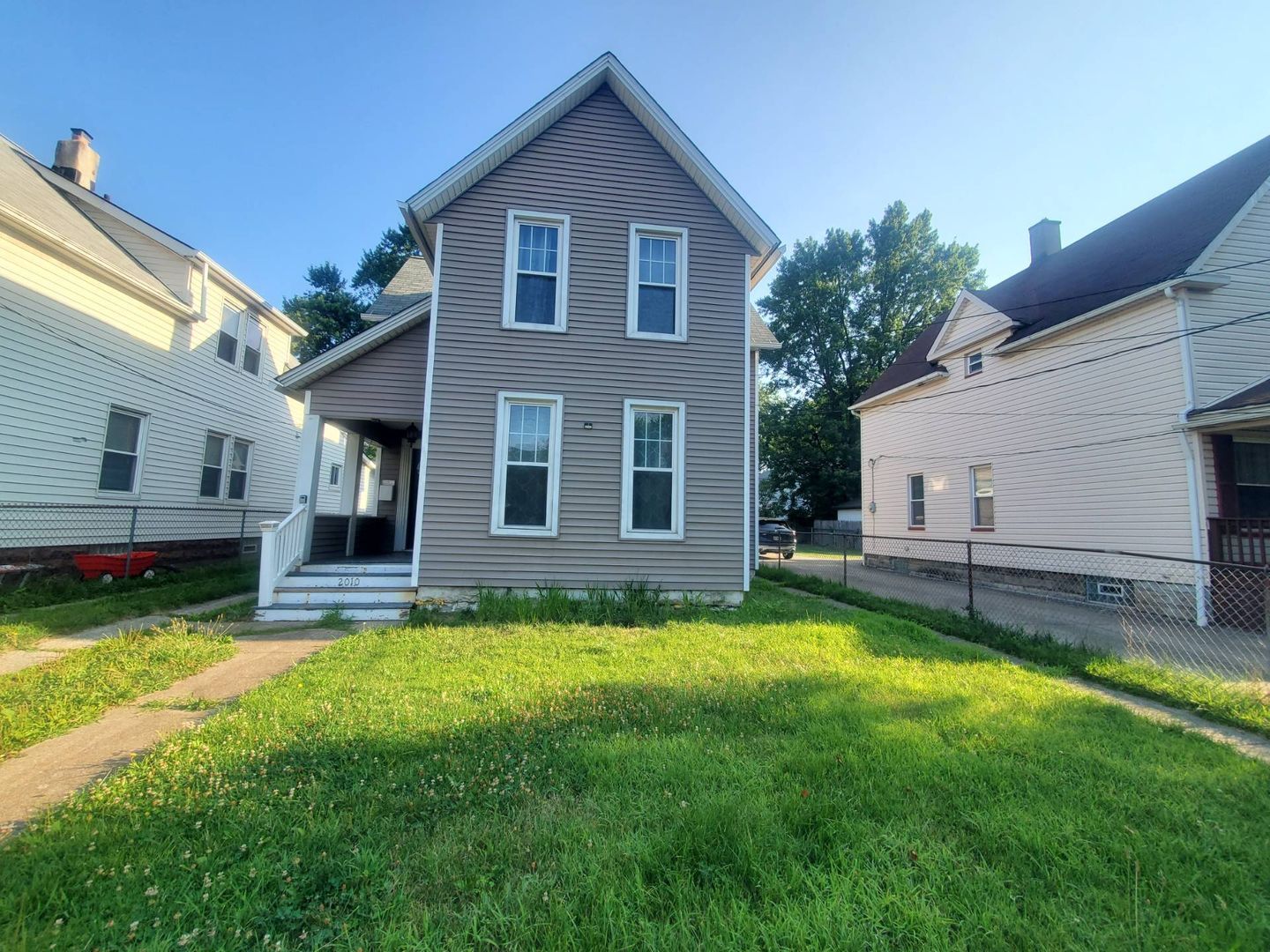 2010 Forestdale Ave unit 2010 Forestdale Ave - DN – photo 1