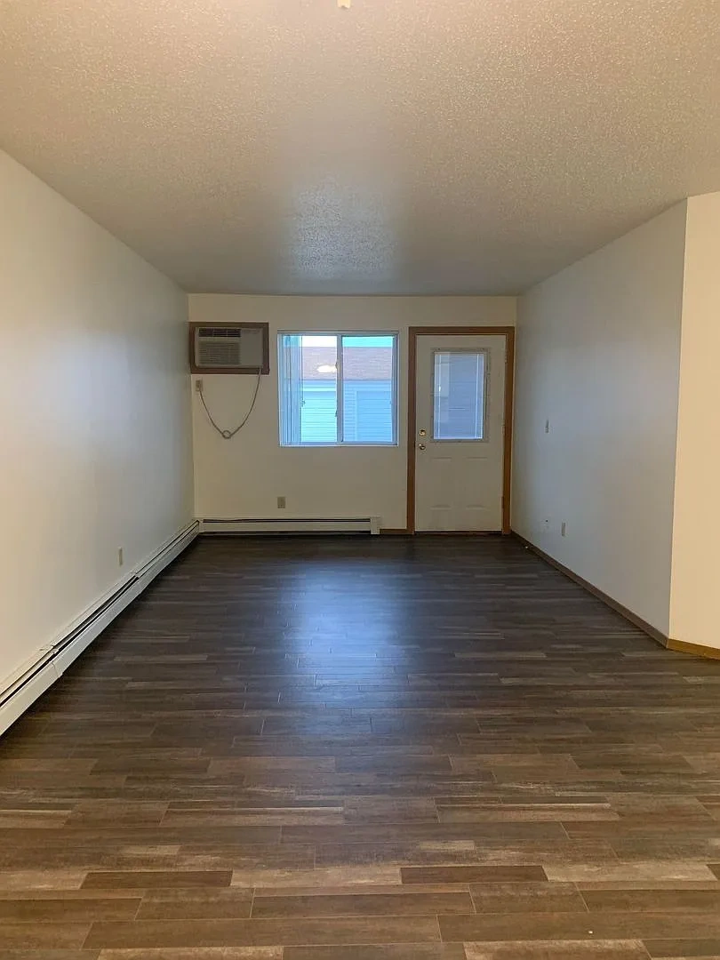 Dakota E & W Apartments – Floor plan